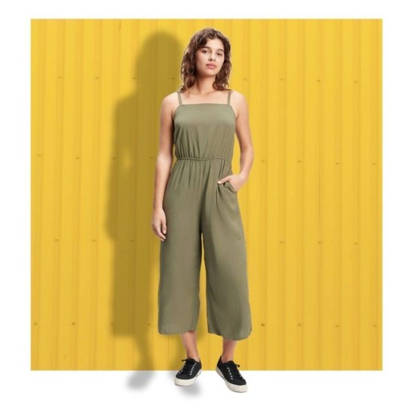 GAP Women's Green Squareneck Jumpsuit Cropped One Piece Tank Romper NWT - Picture 2 of 7